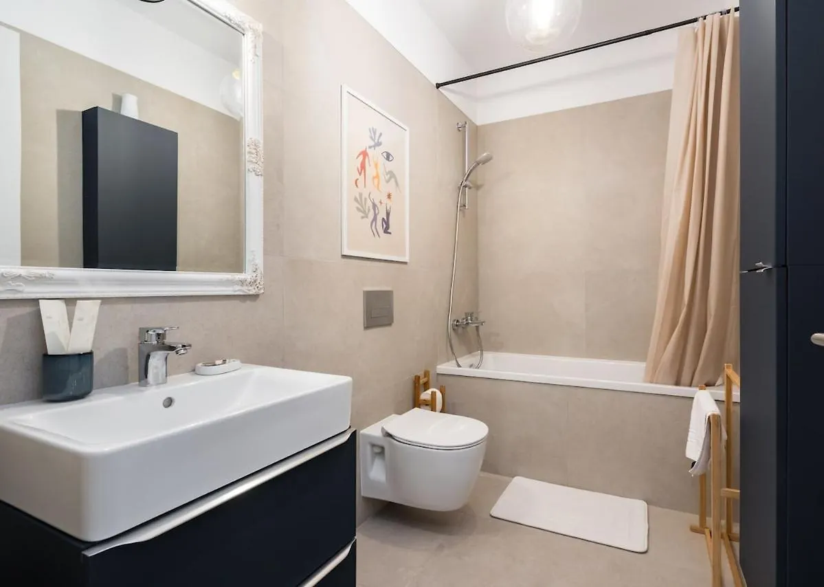 Elegance In Win Herastrau - King Bed Bukarest